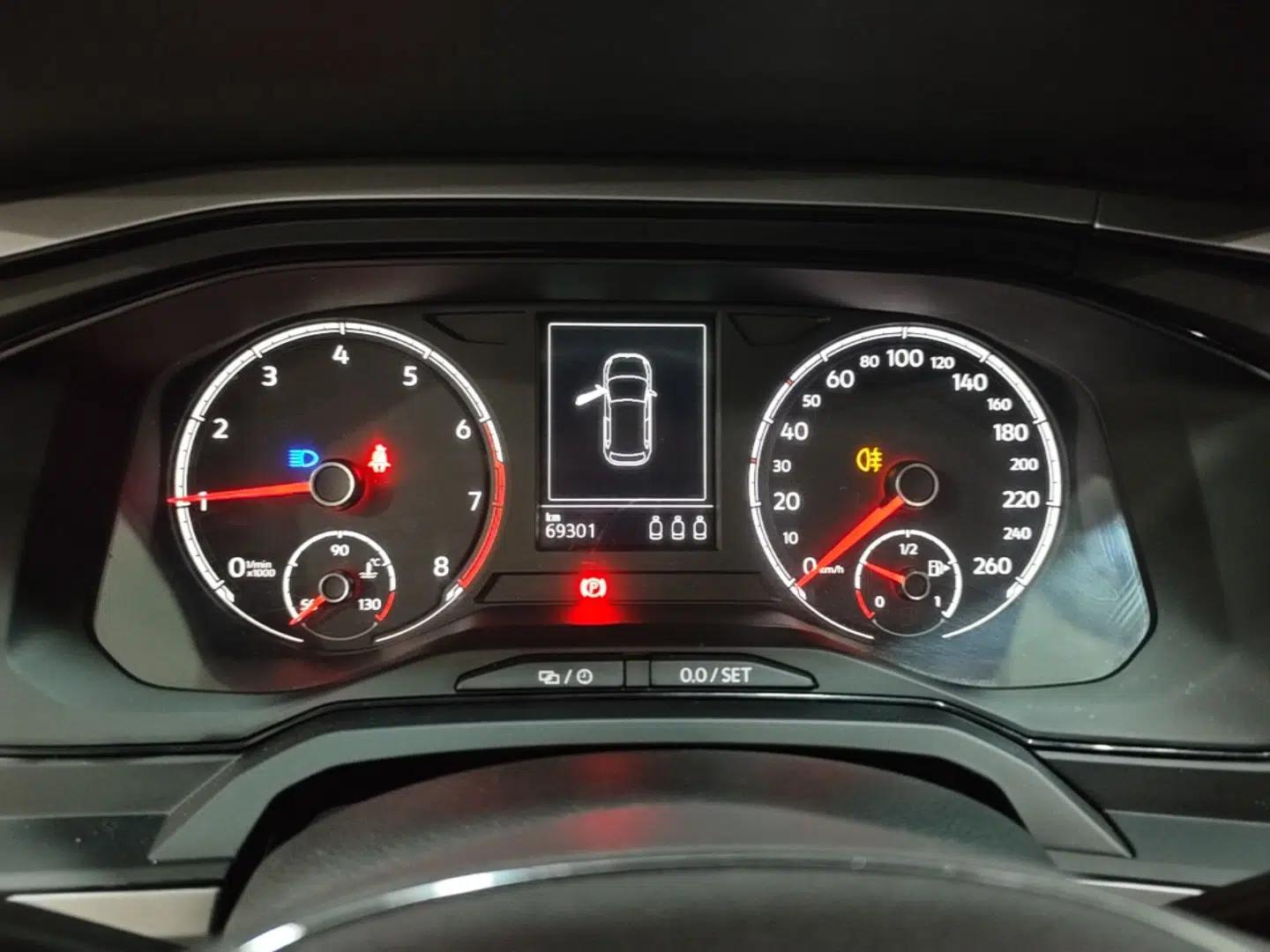 Volkswagen Polo 2021 Plus 1.5L Automatic Panoramic Enjoyment Edition — миниатюра 14
