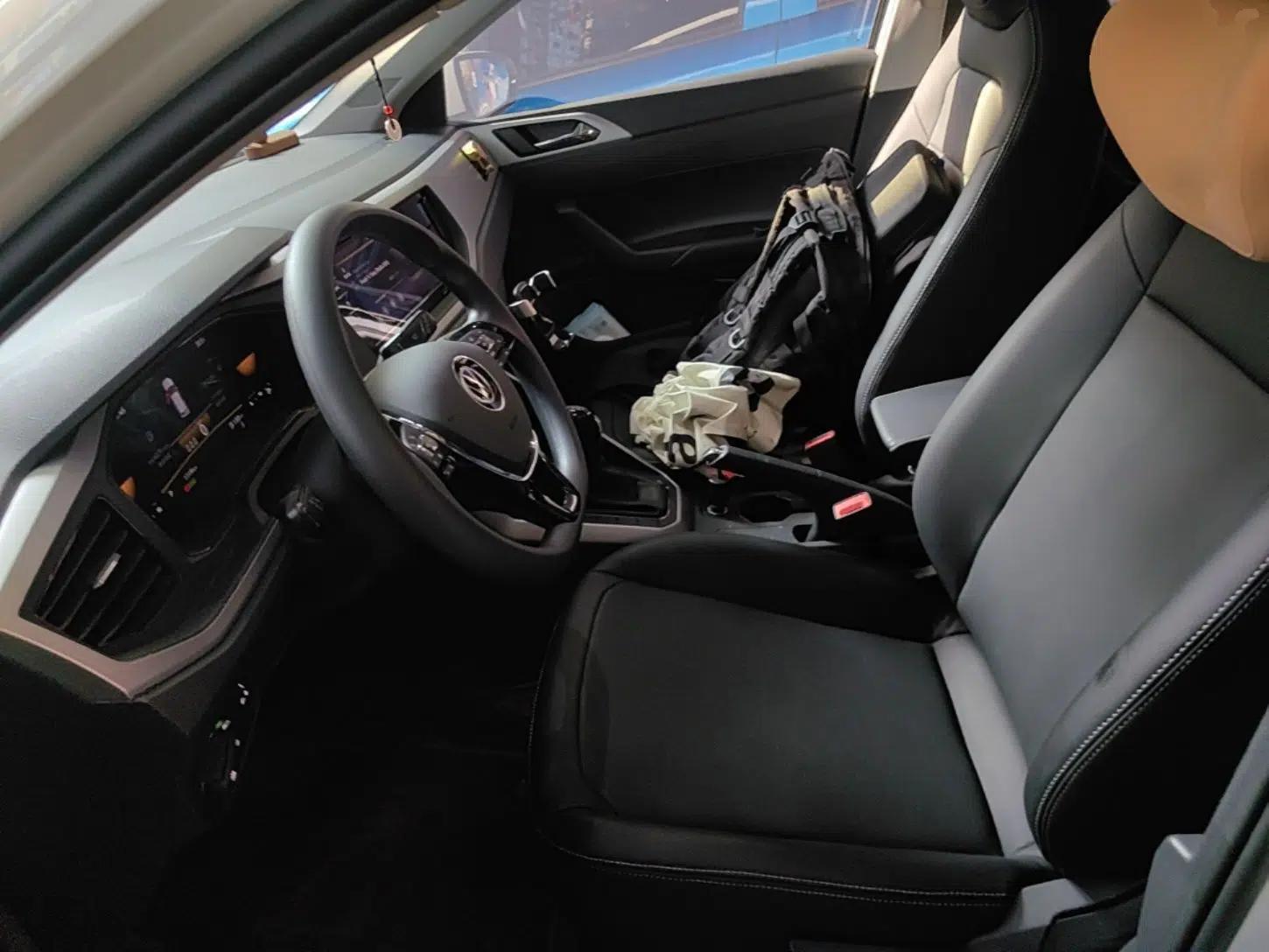 Volkswagen Polo 2023 Revised Plus 1.5L Automatic Panoramic Enjoyment Edition — миниатюра 15