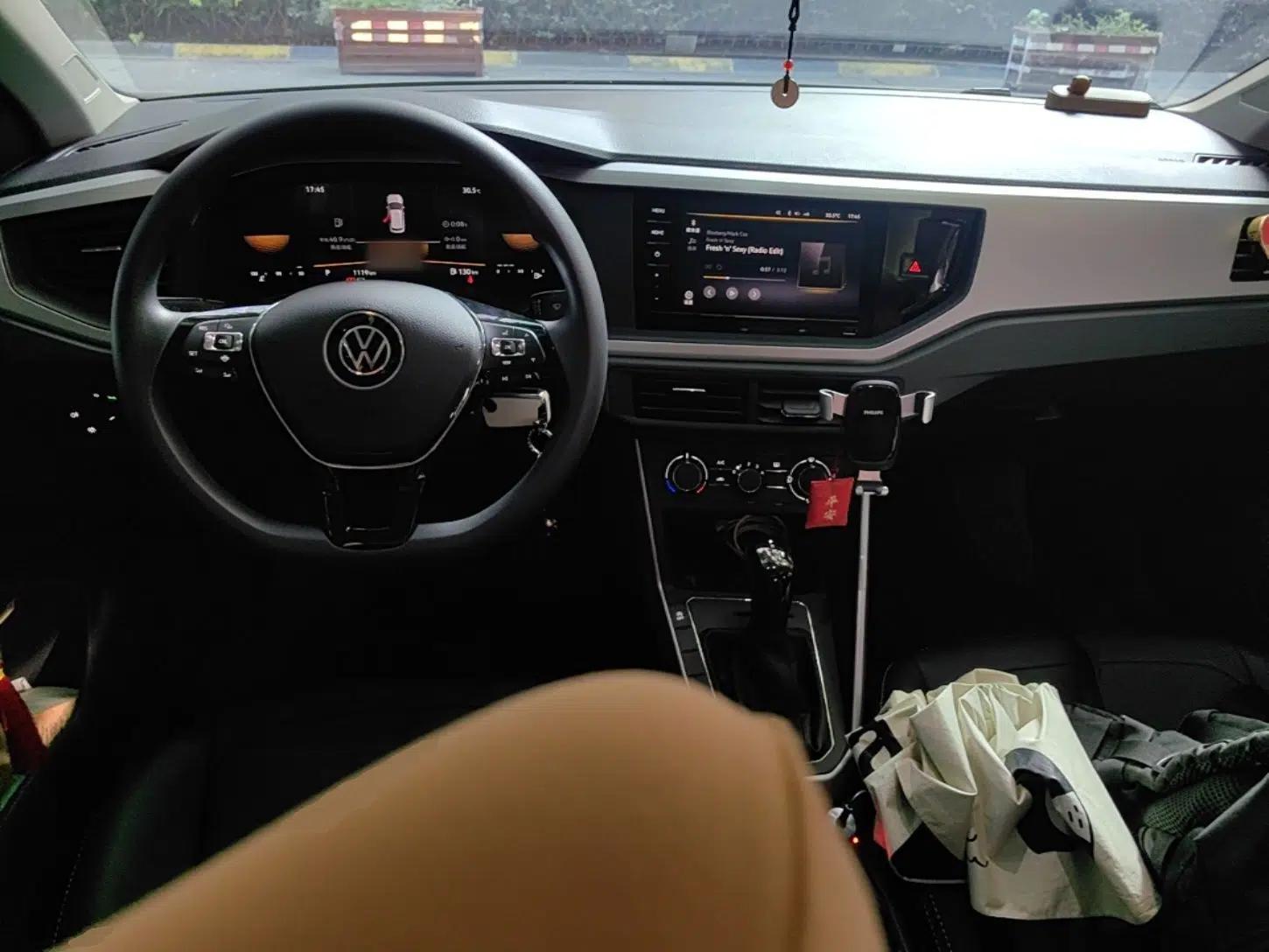 Volkswagen Polo 2023 Revised Plus 1.5L Automatic Panoramic Enjoyment Edition — миниатюра 9