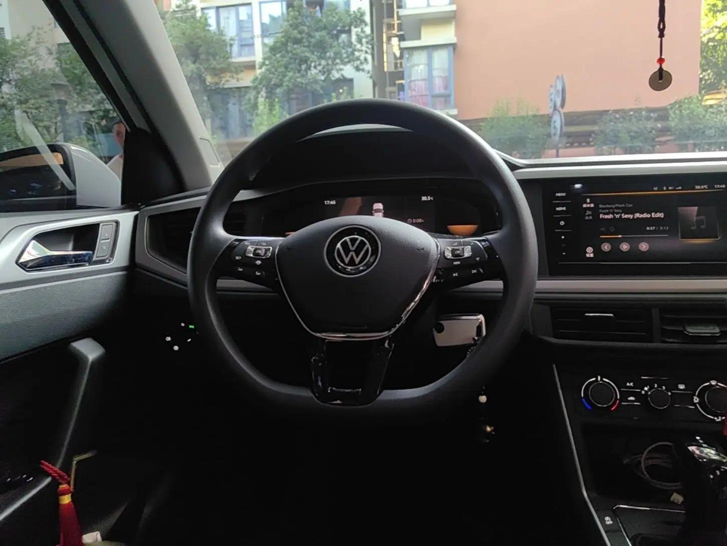 Volkswagen Polo 2023 Revised Plus 1.5L Automatic Panoramic Enjoyment Edition — миниатюра 10