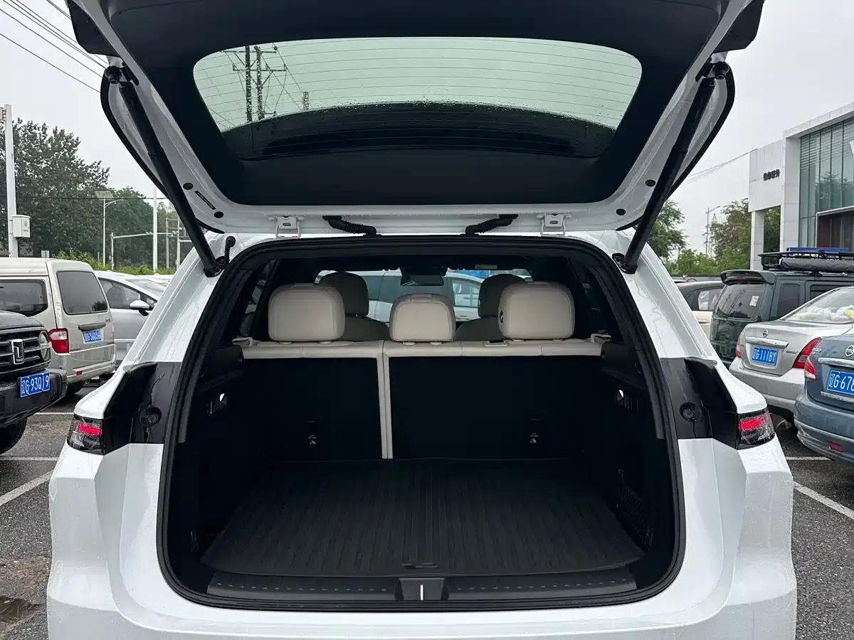 Li Auto L6 2025 Pro Smart Renewal Edition — миниатюра 26