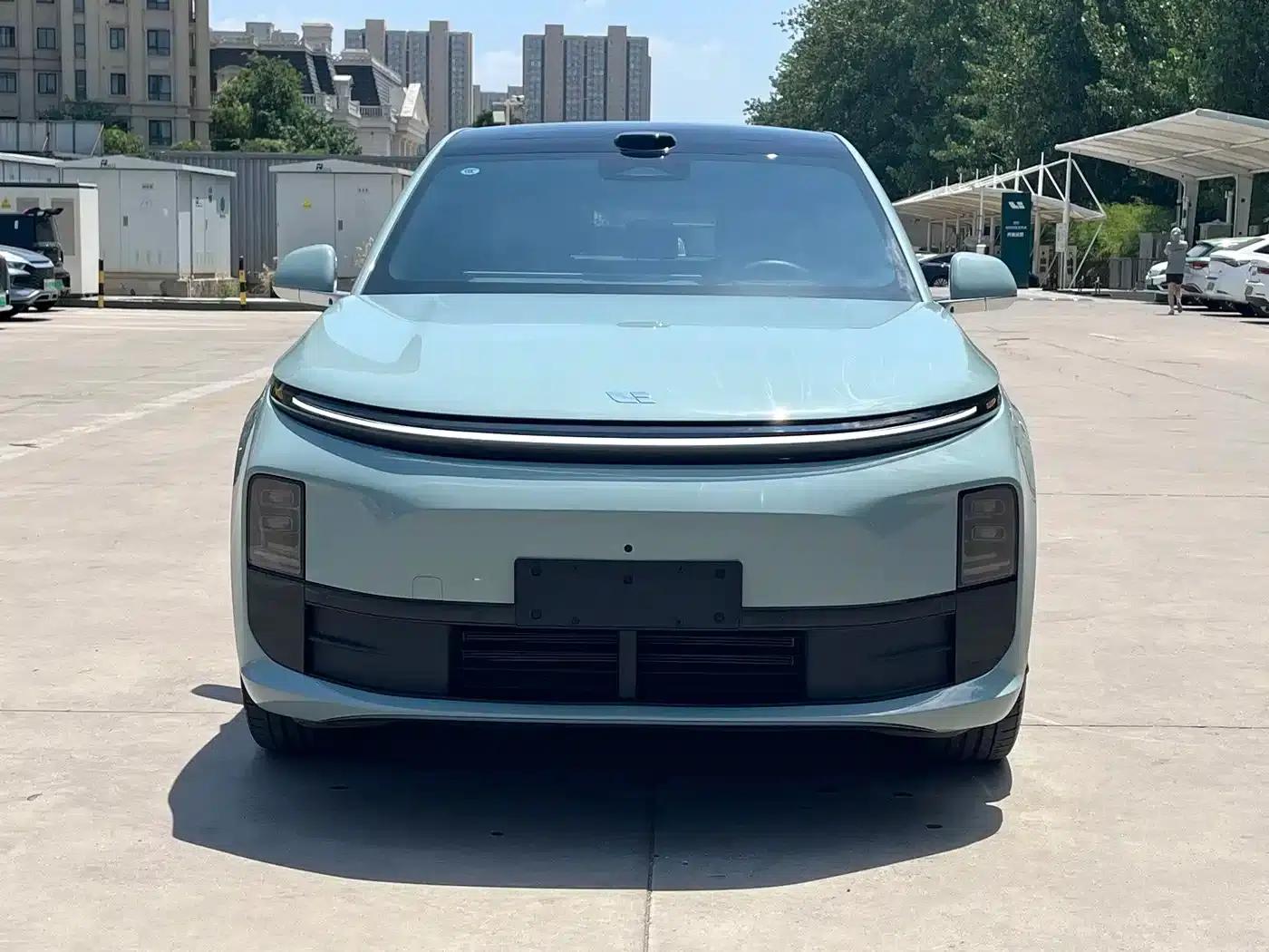 Li Auto L6 2025 Max Intelligent Renewal Edition — миниатюра 1