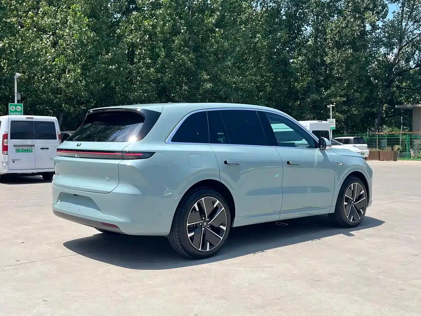Li Auto L6 2025 Max Intelligent Renewal Edition — миниатюра 2