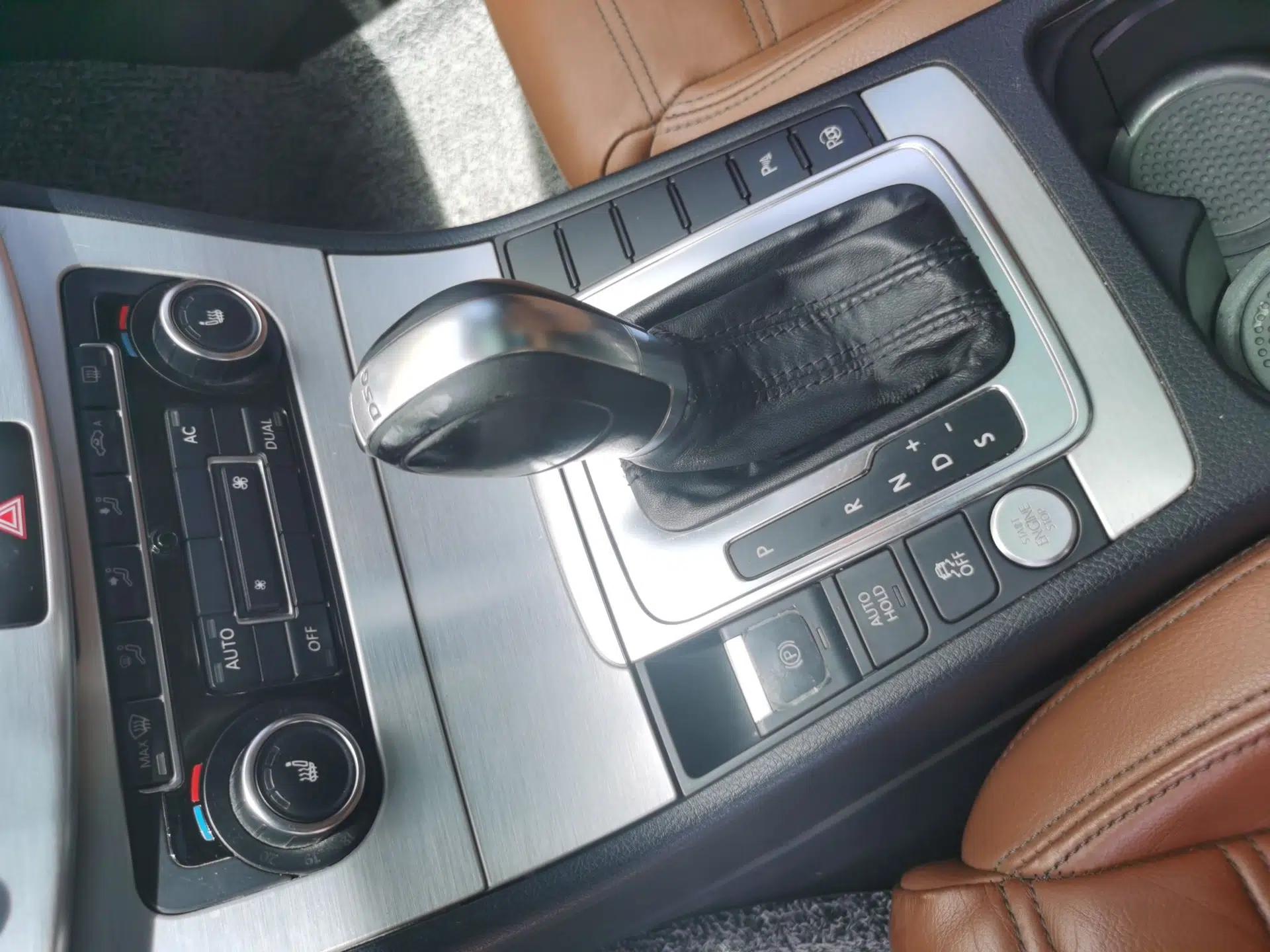 Volkswagen FAW-Volkswagen CC 2012 2.0 TSI Luxury Model — миниатюра 14