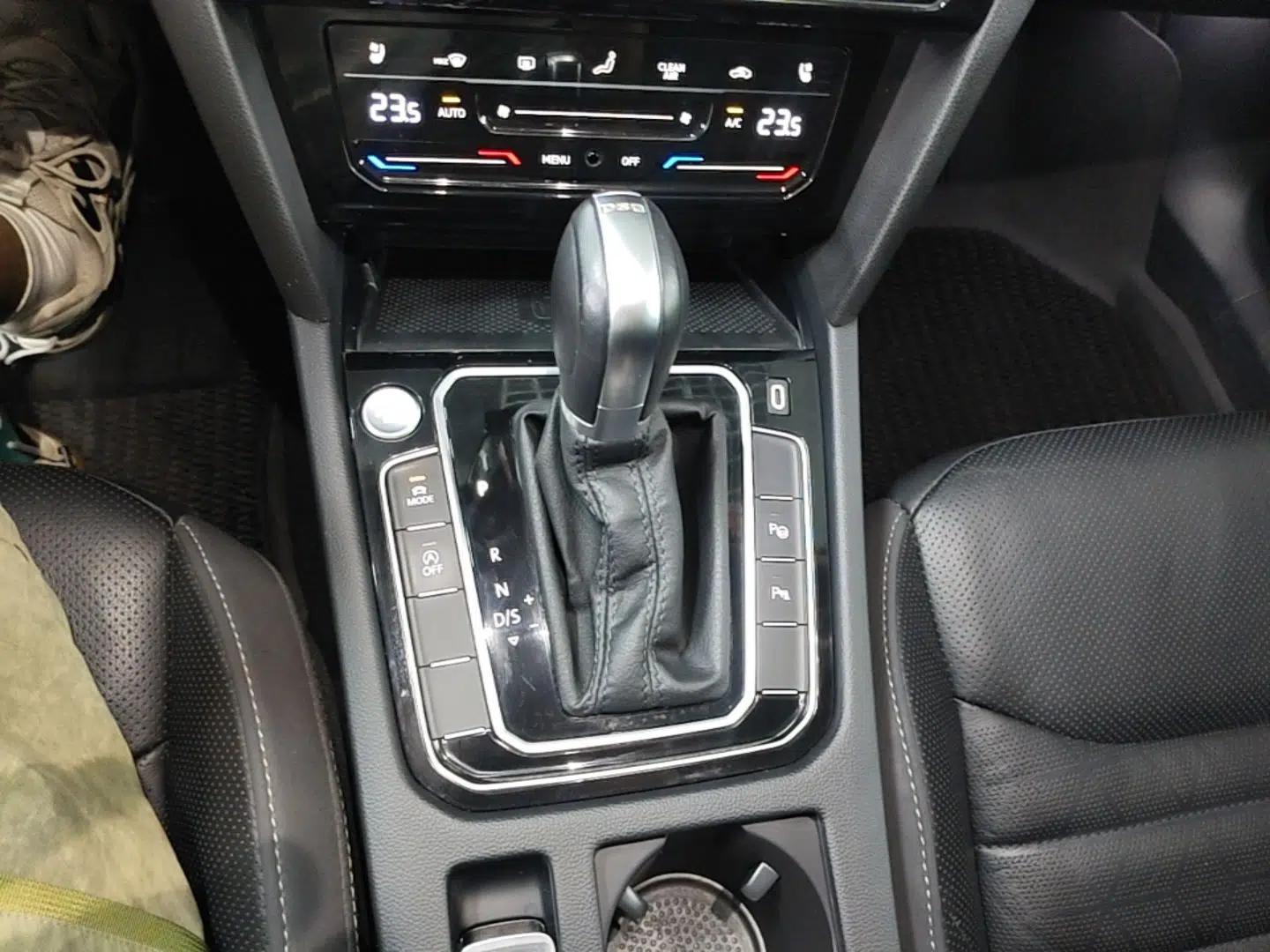 Volkswagen FAW-Volkswagen CC 2021 Estate Car 380TSI Vizion Edition — миниатюра 21