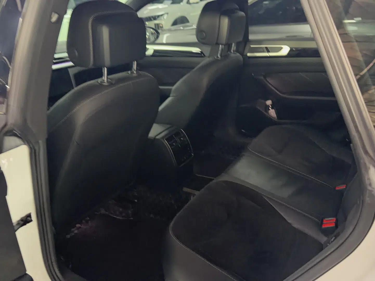 Volkswagen FAW-Volkswagen CC 2023 330TSI Ignite Edition — миниатюра 12