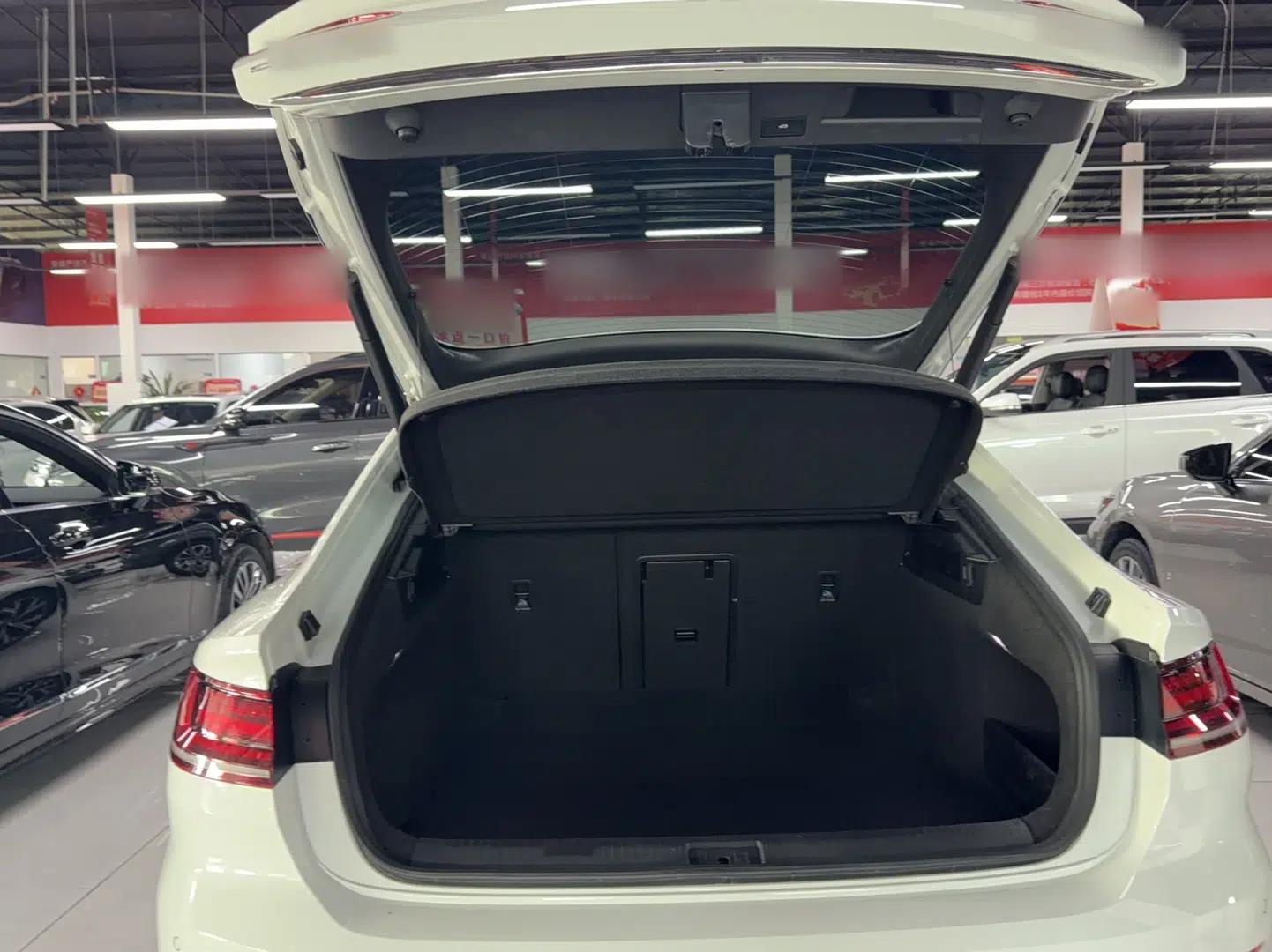 Volkswagen FAW-Volkswagen CC 2023 330TSI Ignite Edition — миниатюра 10