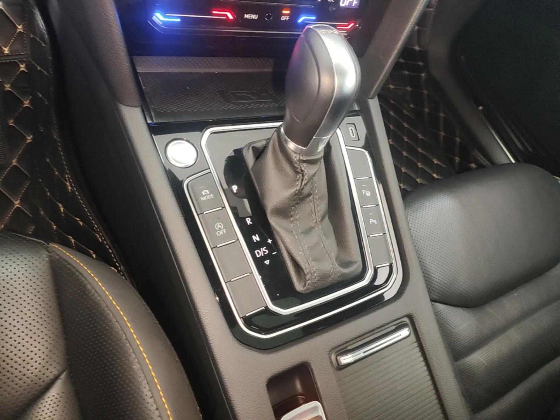 Volkswagen FAW-Volkswagen CC 2021 380TSI Striking Edition — миниатюра 16