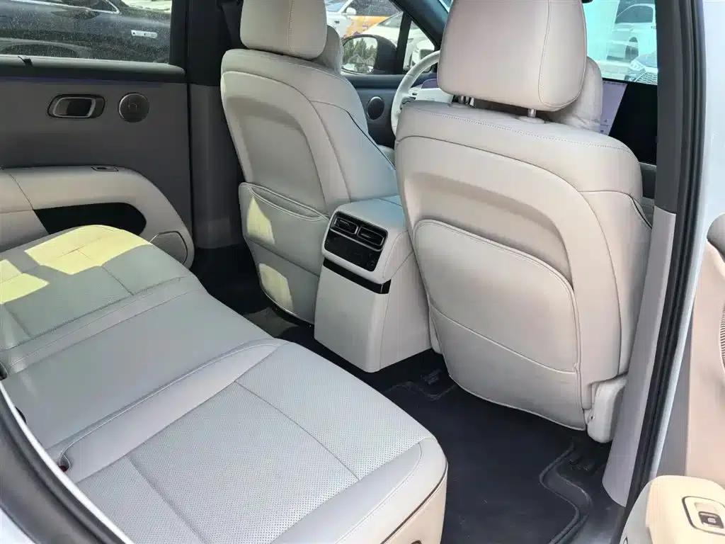 Li Auto i6 2025 Two-Wheel Drive Standard Edition — миниатюра 4