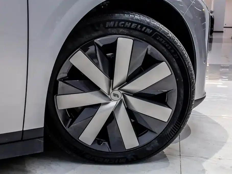 Li Auto i6 2025 Two-Wheel Drive Standard Edition — миниатюра 9