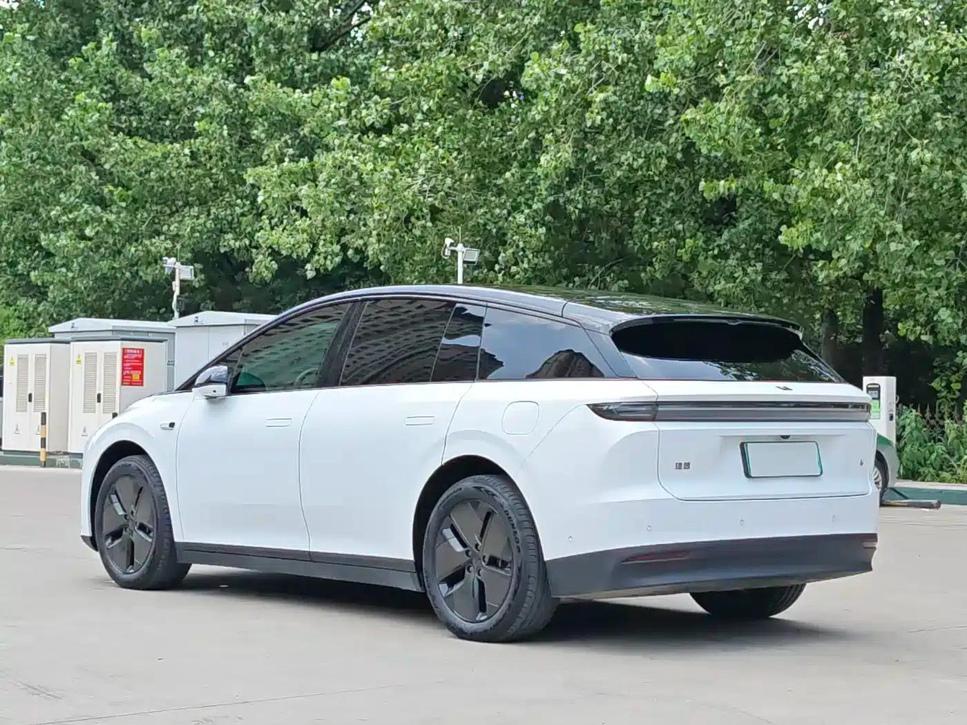 Li Auto i6 2025 Two-Wheel Drive Standard Edition — миниатюра 14