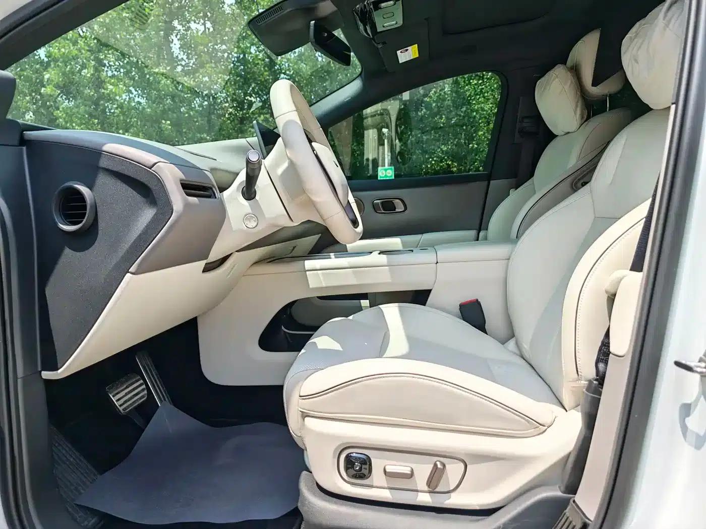 Li Auto i6 2025 Two-Wheel Drive Standard Edition — миниатюра 5