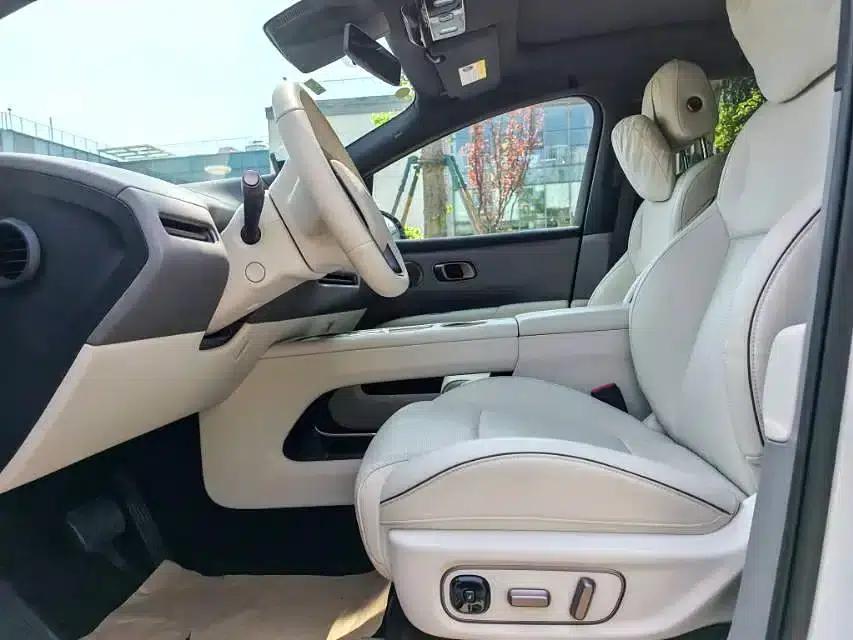 Li Auto i6 2025 Two-Wheel Drive Standard Edition — миниатюра 5