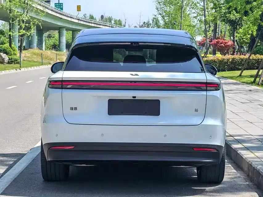 Li Auto i6 2025 Two-Wheel Drive Standard Edition — миниатюра 9