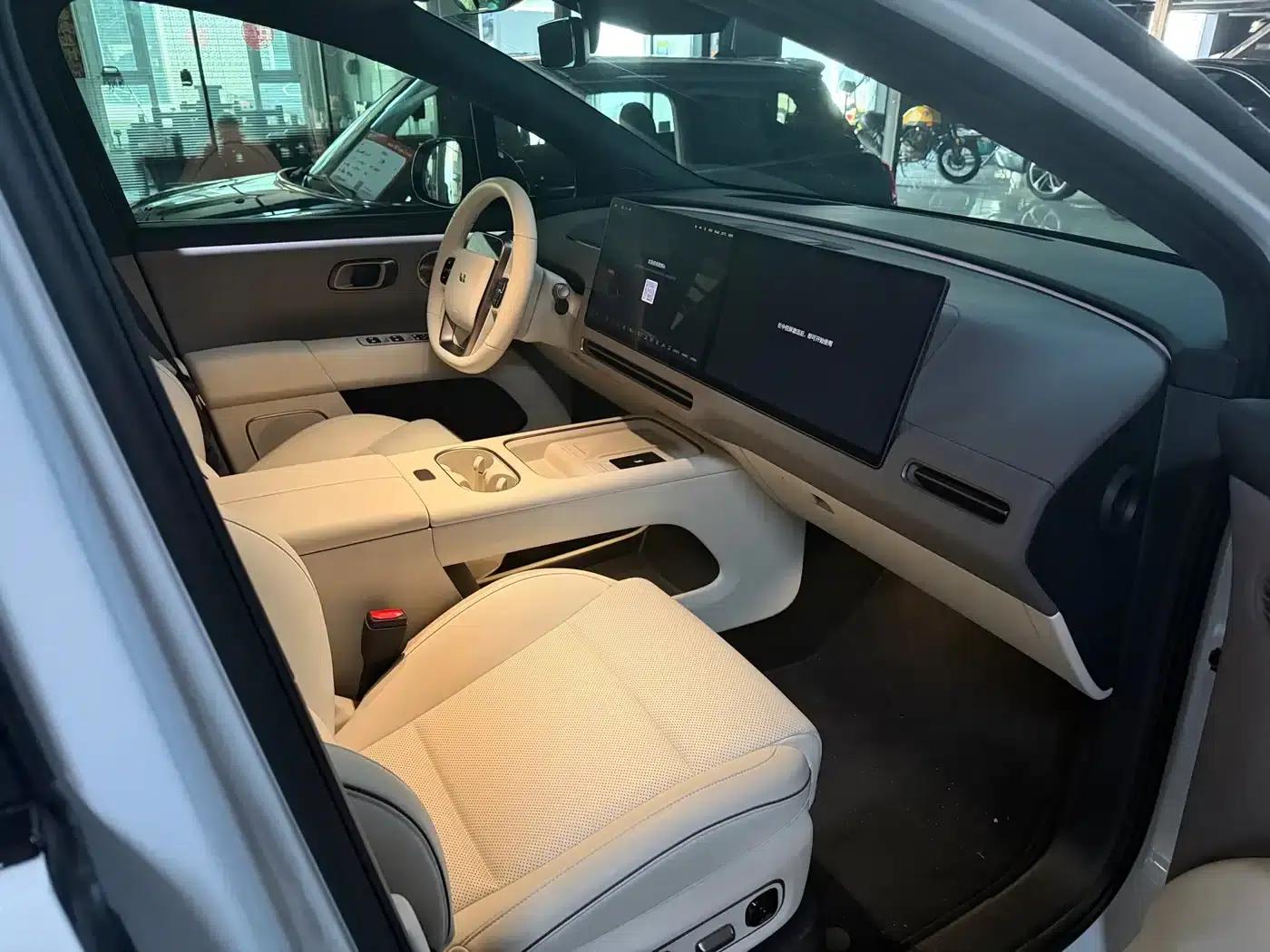 Li Auto i6 2025 AWD Standard Edition — миниатюра 6