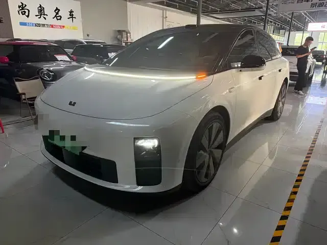 Li Auto i6 2025 AWD Standard Edition