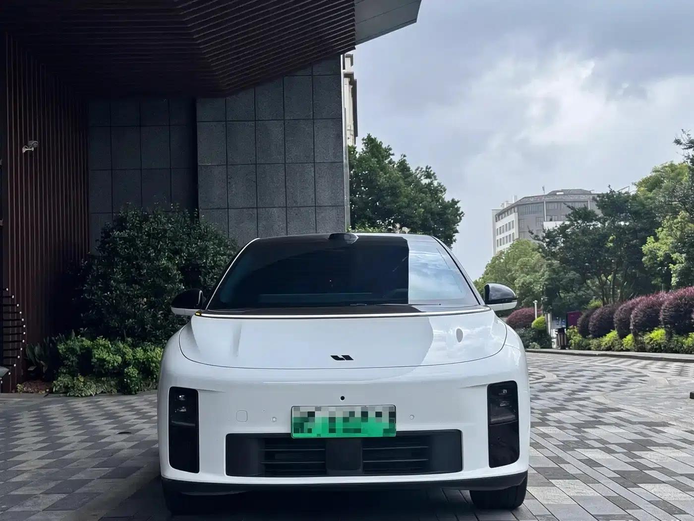Li Auto i6 2025 Two-Wheel Drive Standard Edition — миниатюра 2
