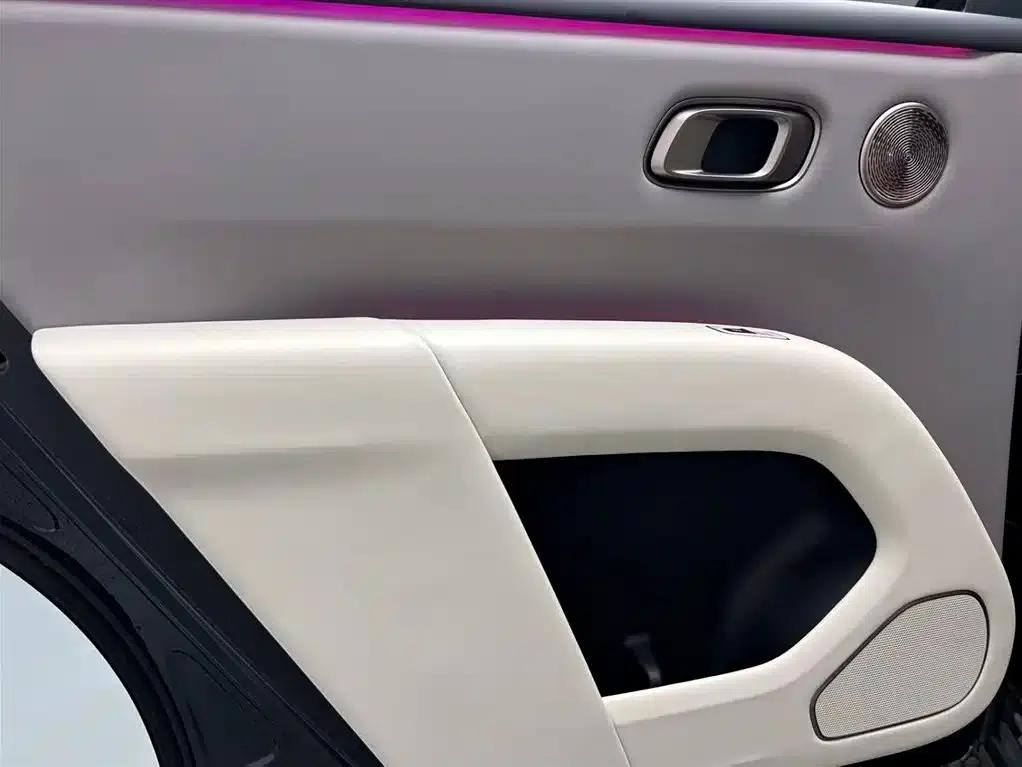 Li Auto i8 2025 Standard Edition — миниатюра 15