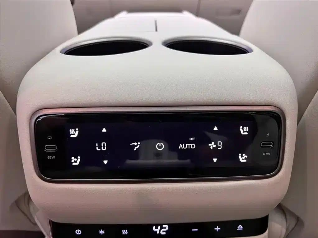 Li Auto i8 2025 Standard Edition — миниатюра 17