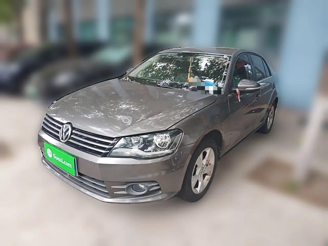 Volkswagen Bora 2013 1.6L Automatic Comfort Model — миниатюра 1