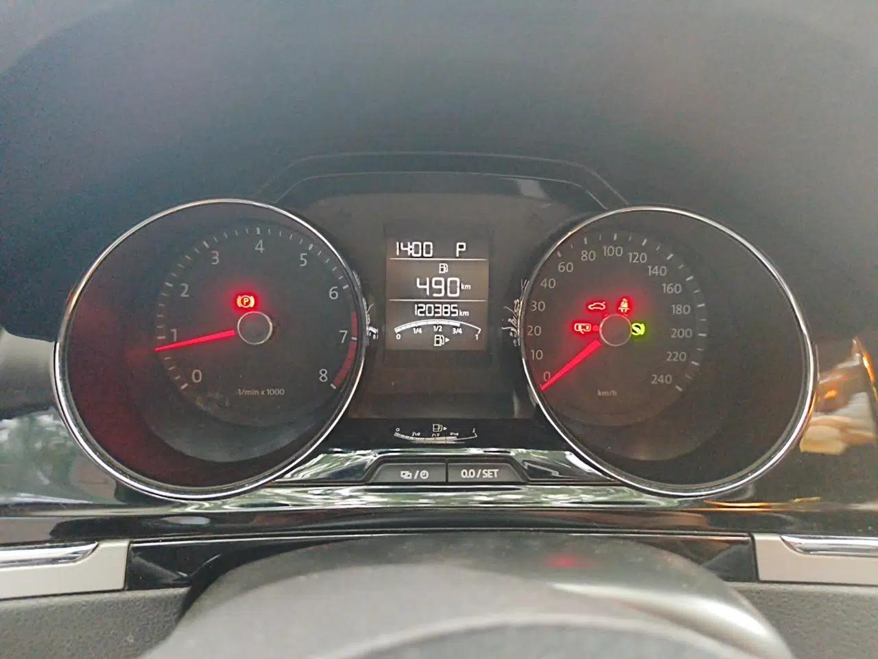 Volkswagen Bora 2013 1.6L Automatic Comfort Model — миниатюра 11
