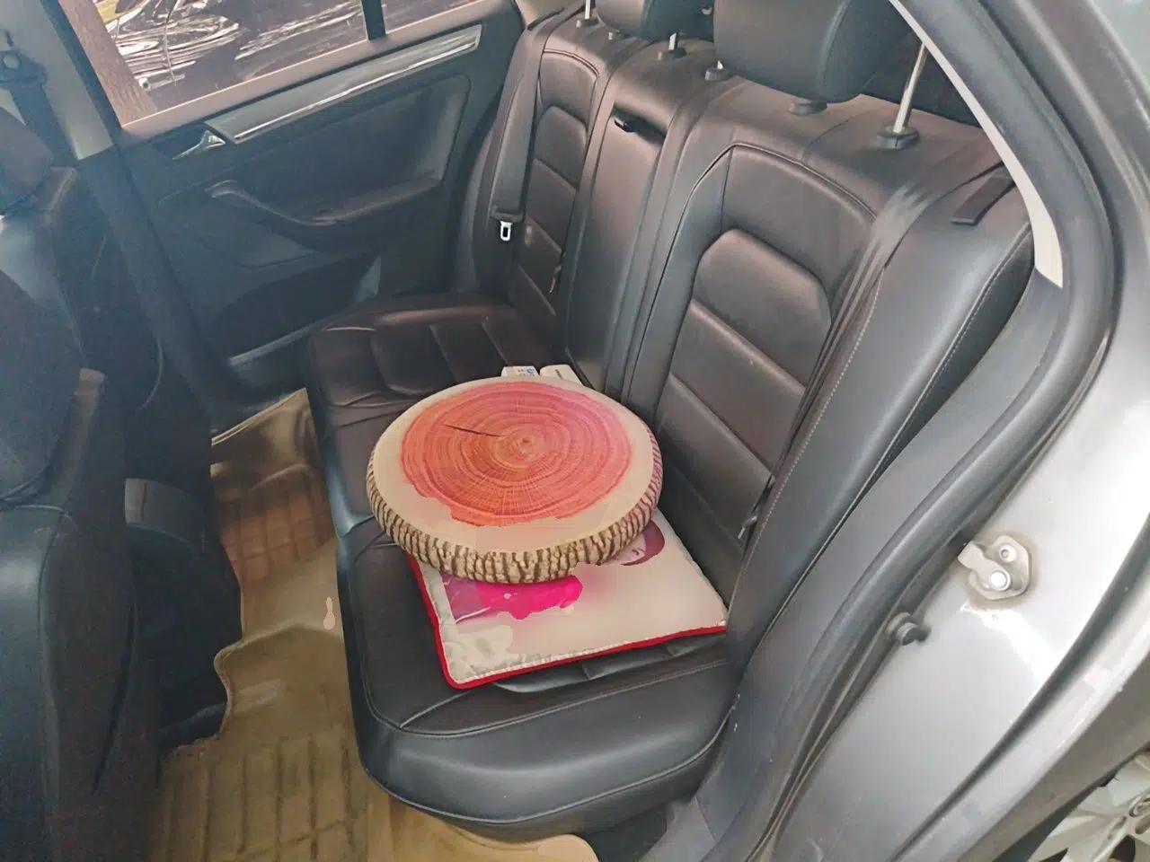 Volkswagen Bora 2013 1.6L Automatic Comfort Model — миниатюра 17