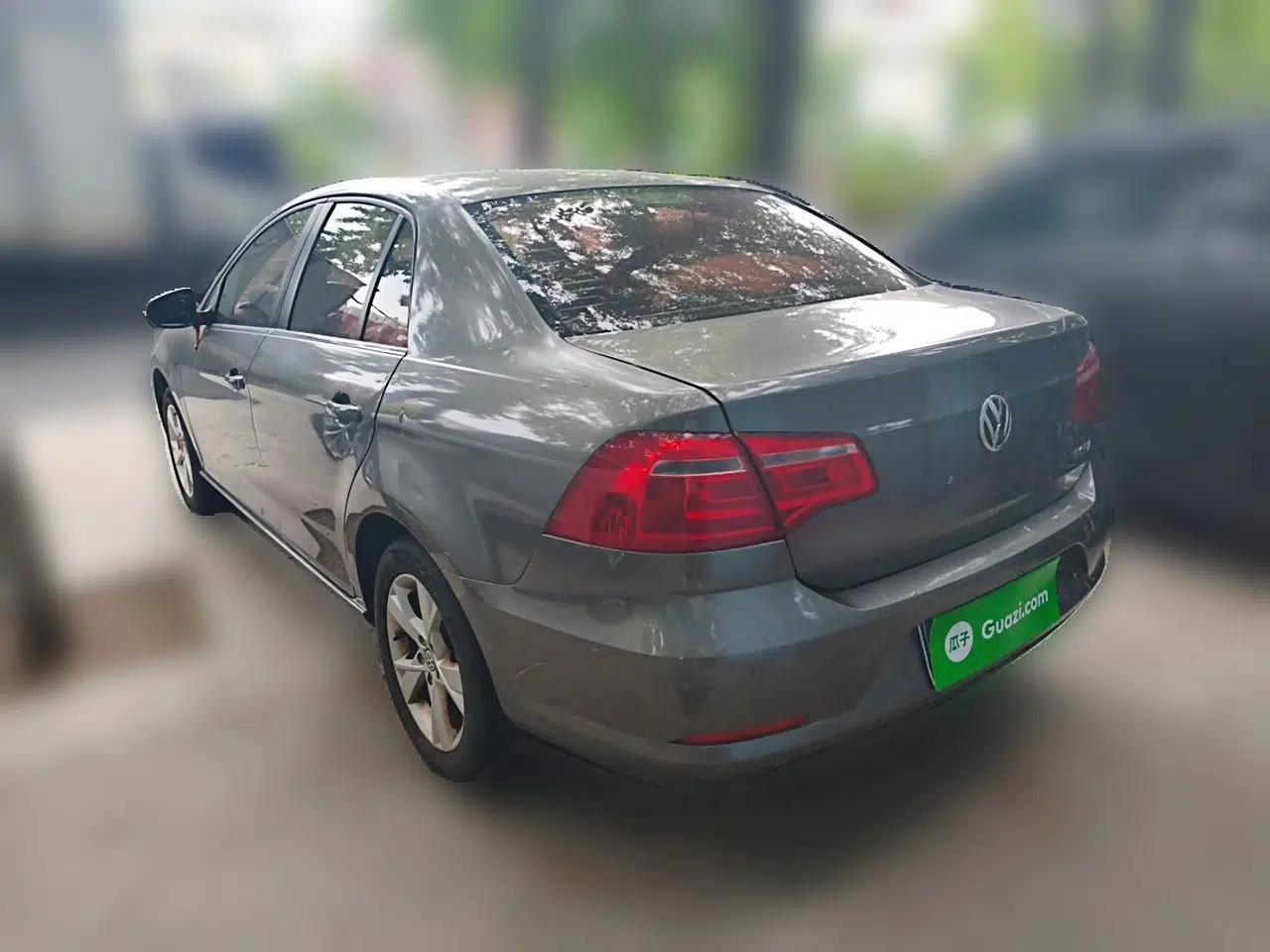 Volkswagen Bora 2013 1.6L Automatic Comfort Model — миниатюра 4