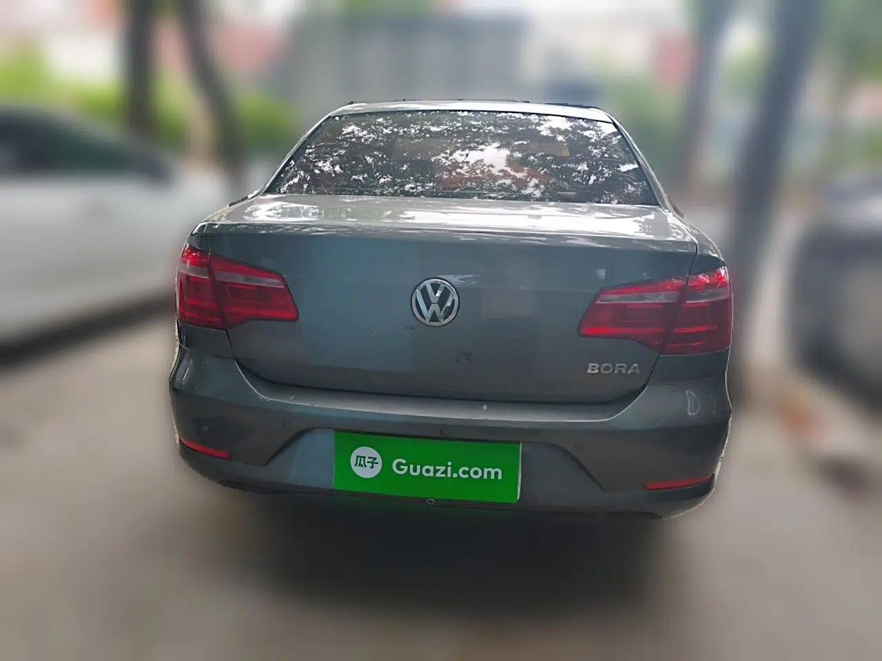 Volkswagen Bora 2013 1.6L Automatic Comfort Model — миниатюра 5