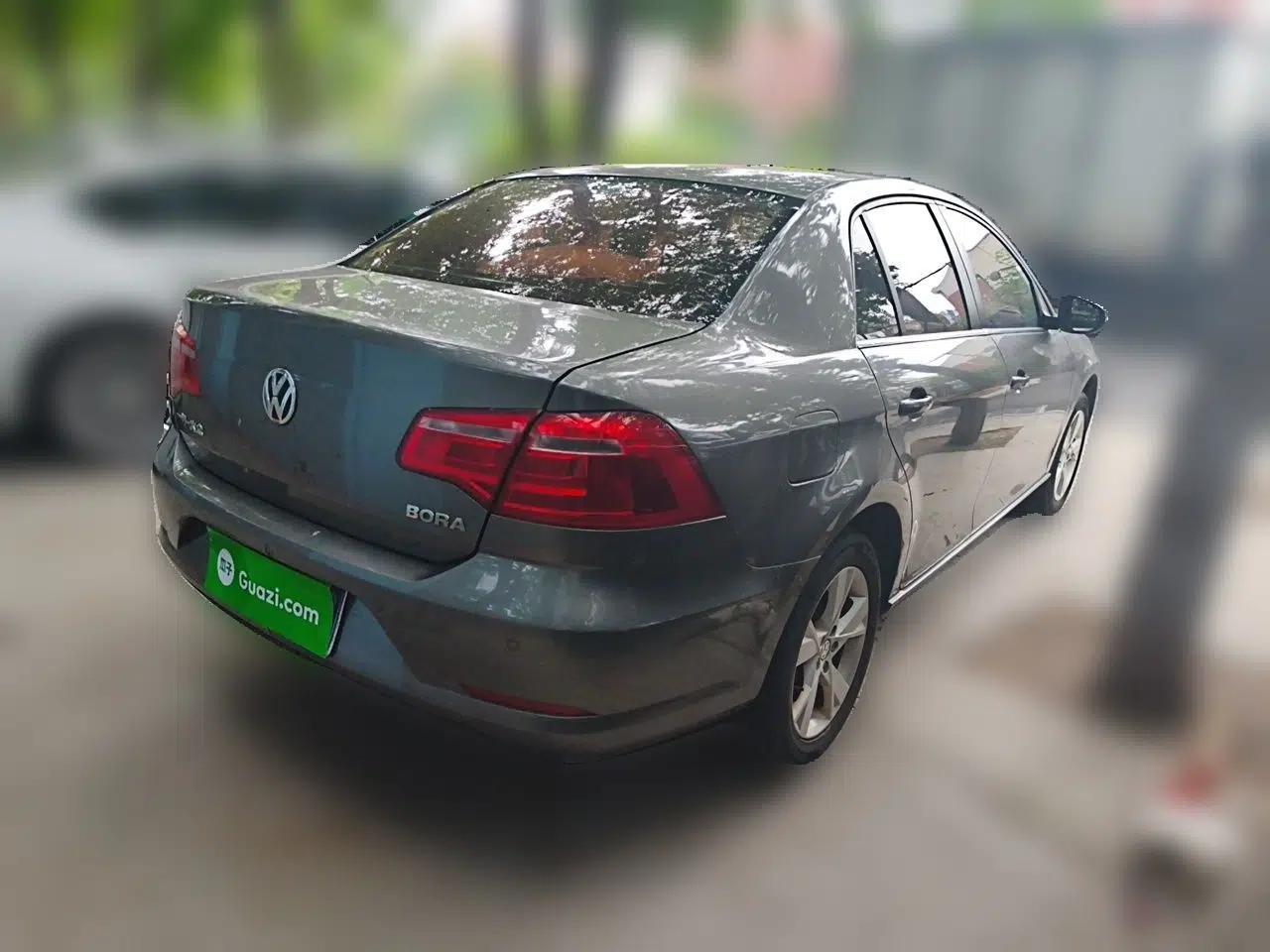 Volkswagen Bora 2013 1.6L Automatic Comfort Model — миниатюра 6