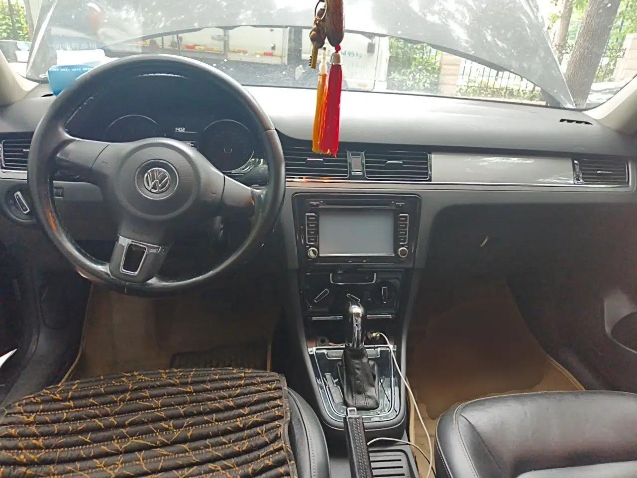 Volkswagen Bora 2013 1.6L Automatic Comfort Model — миниатюра 9