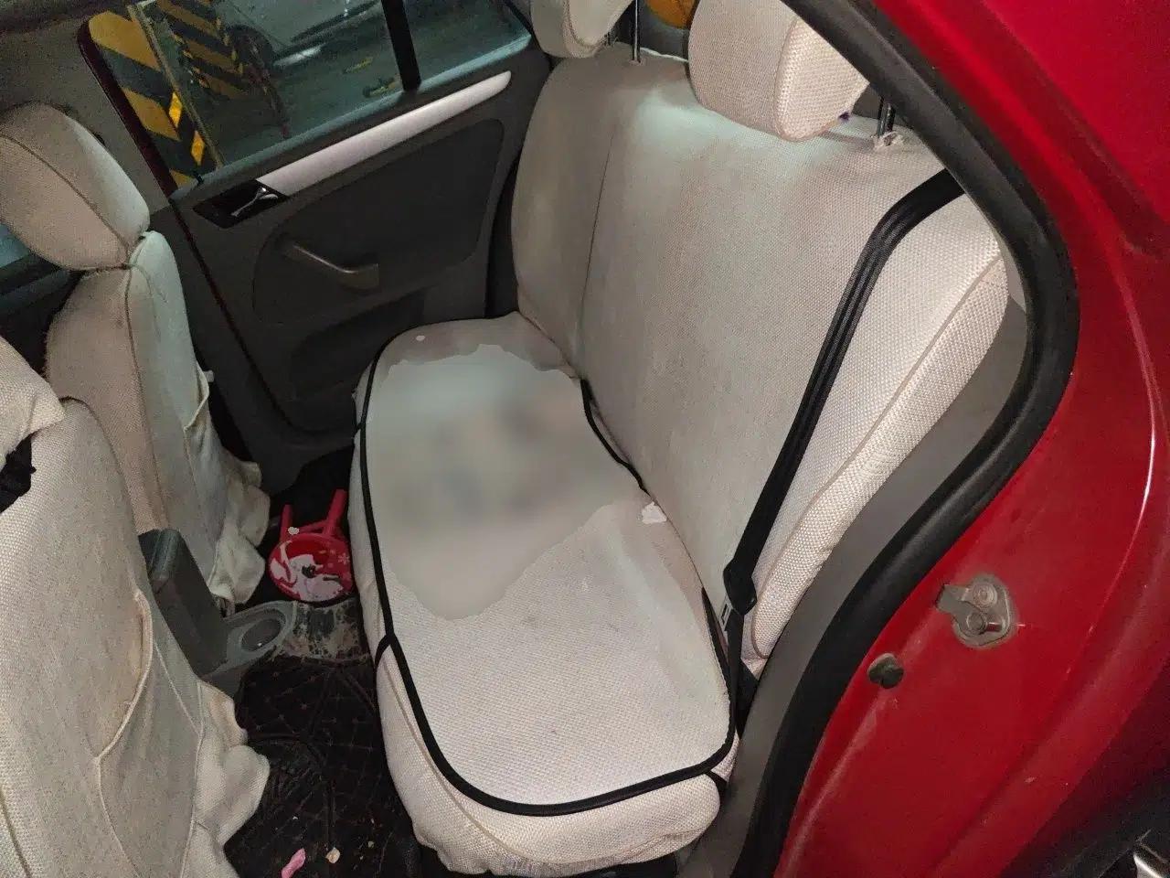 Volkswagen Bora 2012 1.6L Automatic Fashion Edition — миниатюра 17