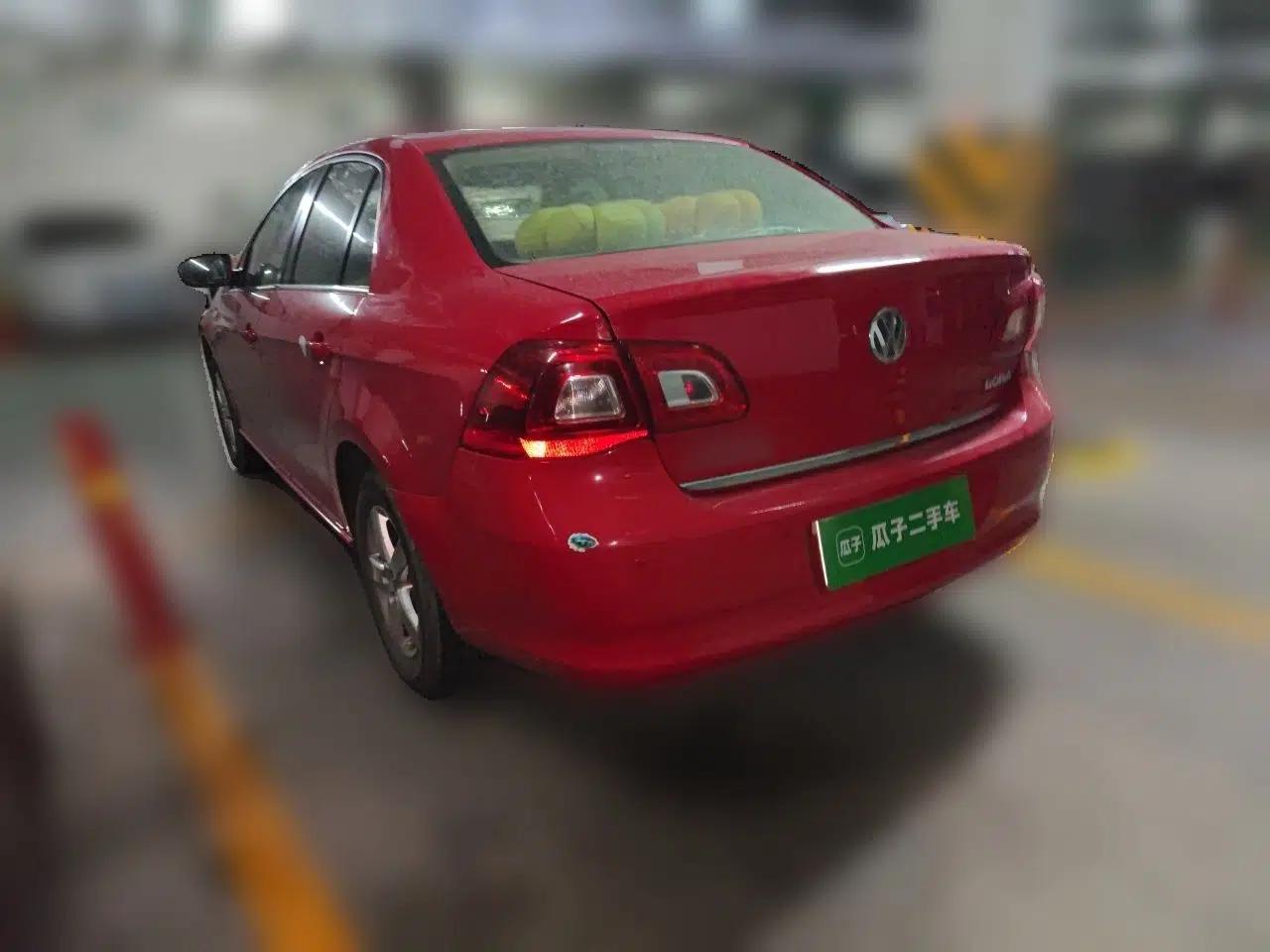 Volkswagen Bora 2012 1.6L Automatic Fashion Edition — миниатюра 4