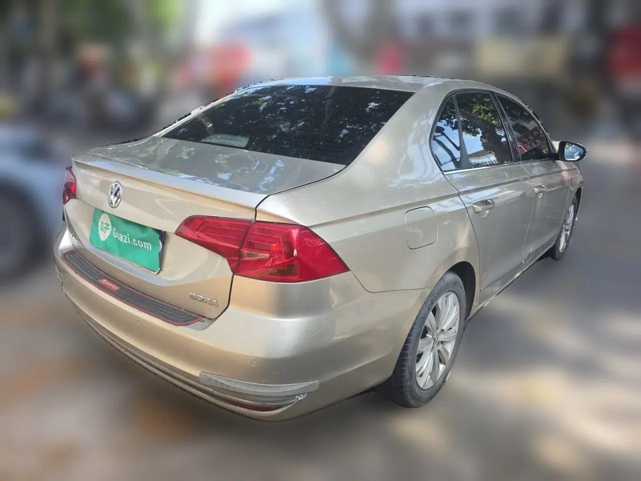Volkswagen Bora 2018 1.5L Automatic Comfort Model — миниатюра 6