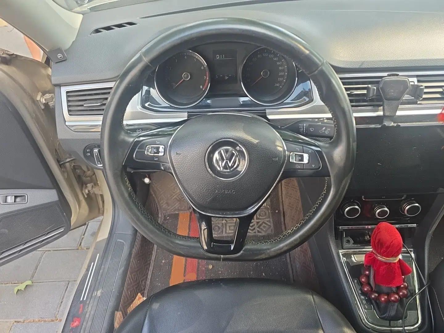 Volkswagen Bora 2018 1.5L Automatic Comfort Model — миниатюра 10