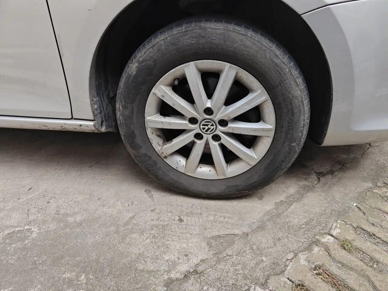 Volkswagen Bora 2011 1.6L Automatic Comfort Model — миниатюра 8