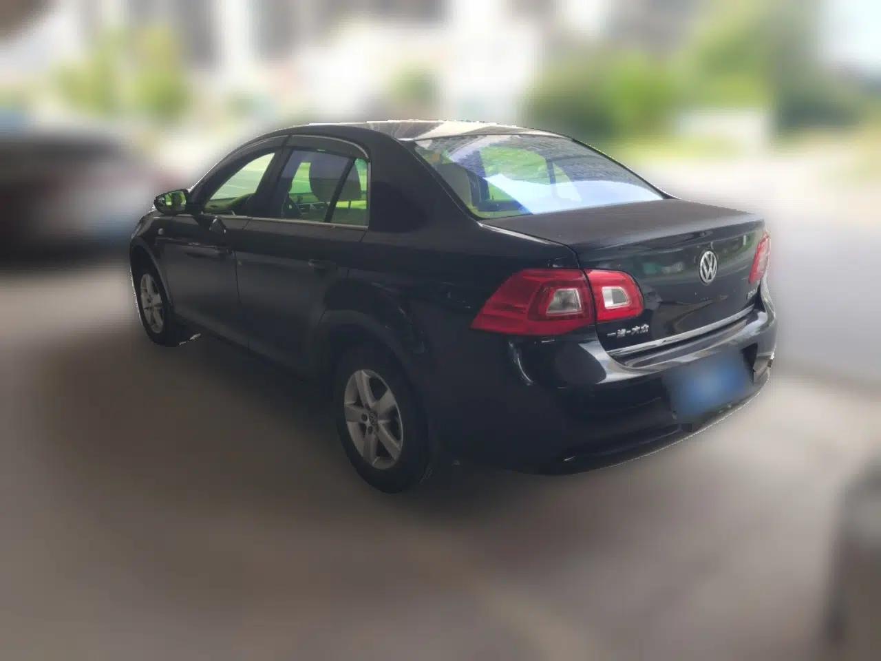 Volkswagen Bora 2012 1.6L Manual Fashion Edition — миниатюра 4