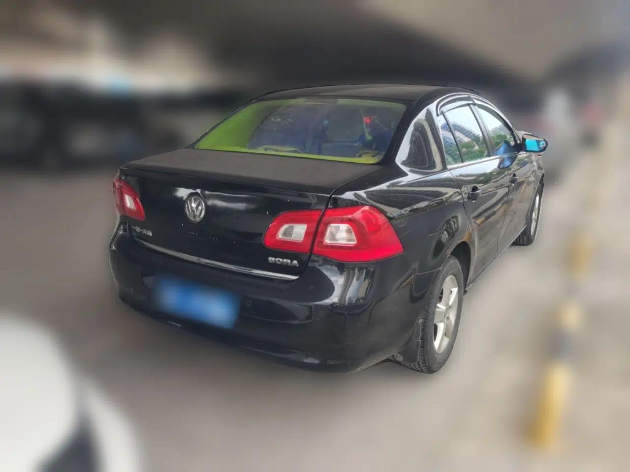Volkswagen Bora 2012 1.6L Manual Fashion Edition — миниатюра 6