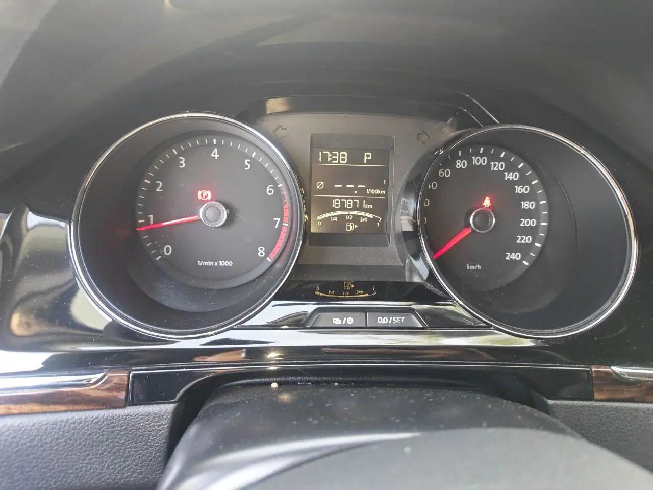 Volkswagen Bora 2013 1.4T Automatic Luxury Model — миниатюра 11