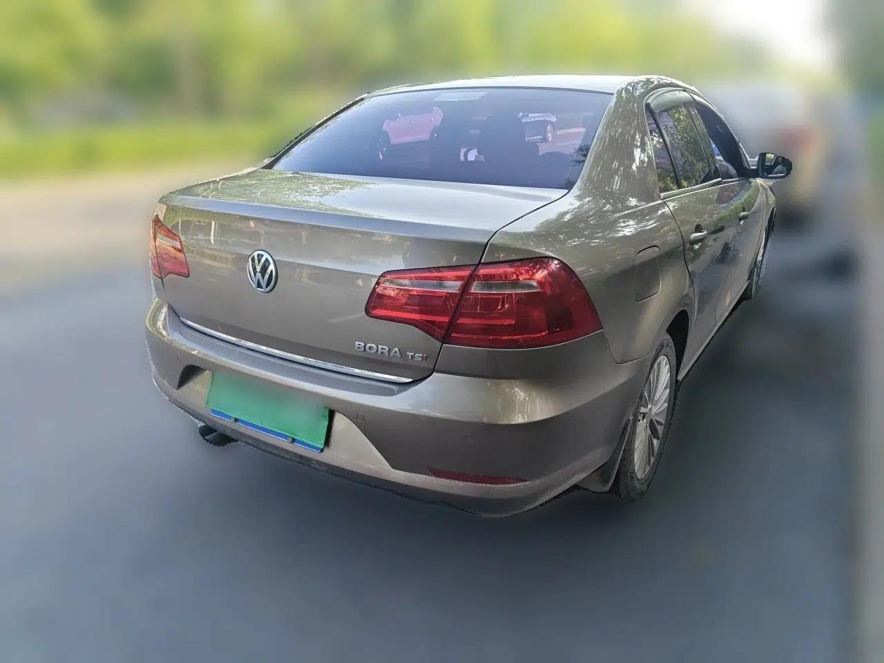 Volkswagen Bora 2013 1.4T Automatic Luxury Model — миниатюра 6