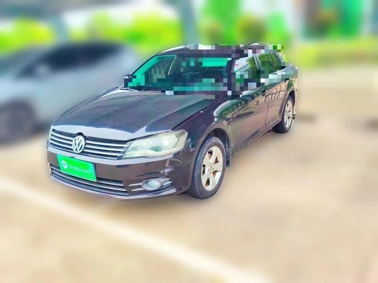 Volkswagen Bora 2013 1.6L Manual Comfort Model — миниатюра 1