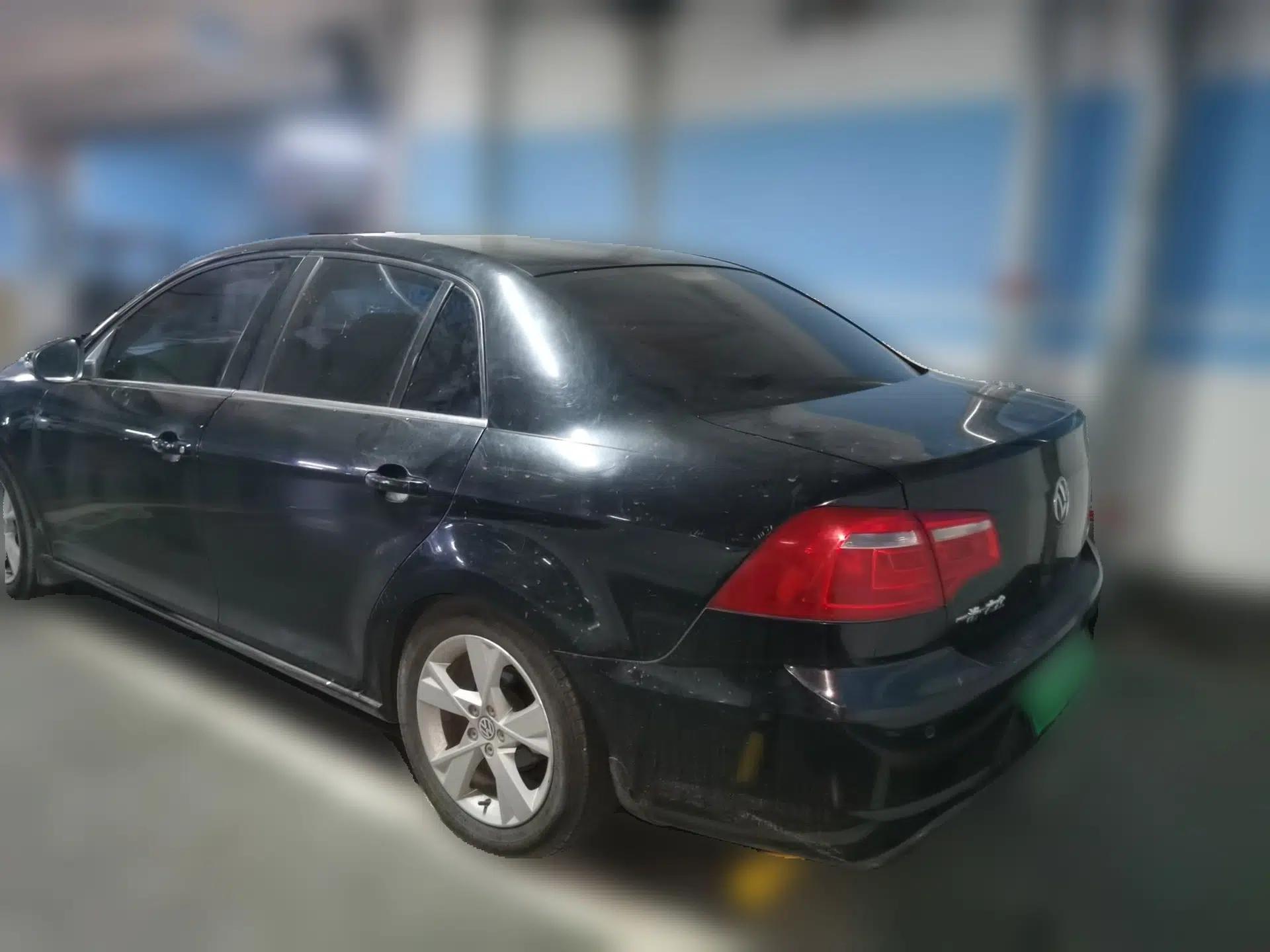 Volkswagen Bora 2013 1.6L Automatic Comfort Model — миниатюра 4