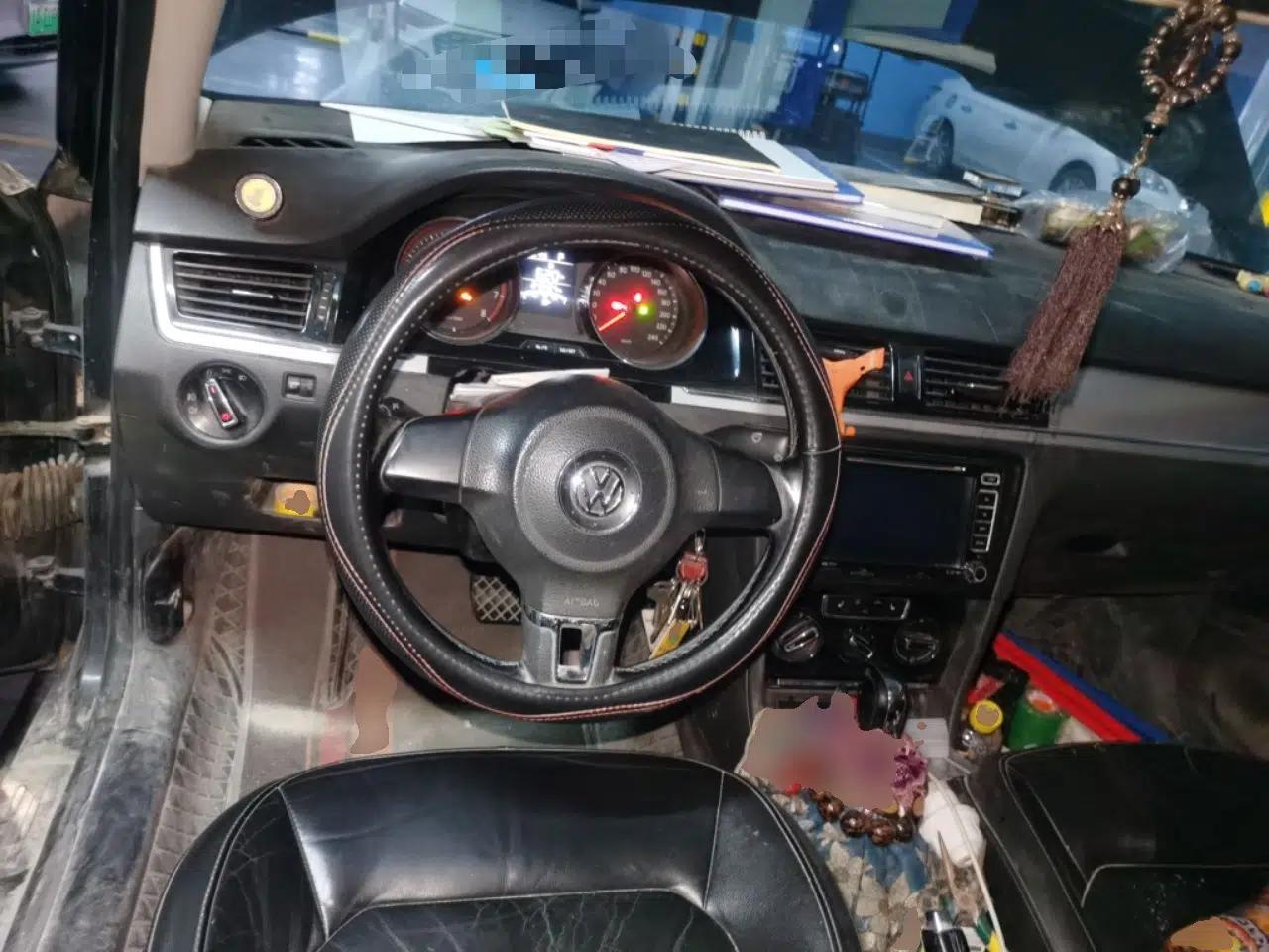 Volkswagen Bora 2013 1.6L Automatic Comfort Model — миниатюра 10