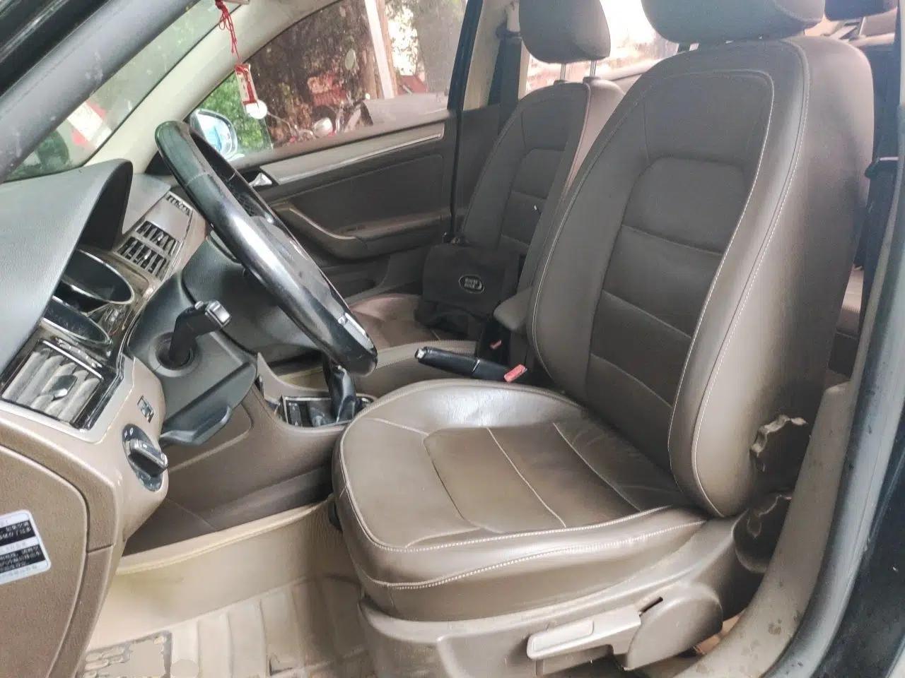 Volkswagen Bora 2014 1.6L Manual Comfort Model — миниатюра 15