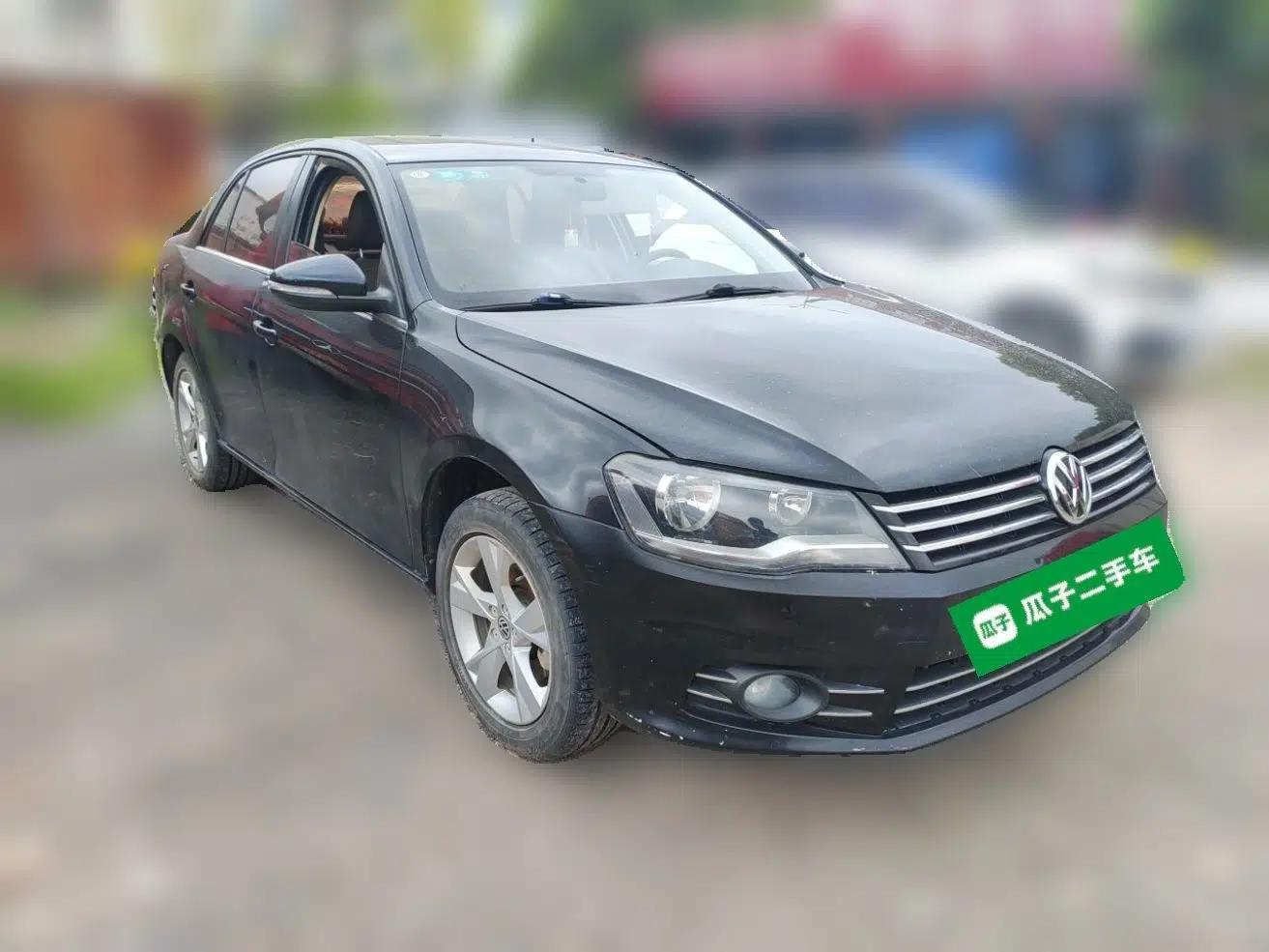 Volkswagen Bora 2014 1.6L Manual Comfort Model — миниатюра 3