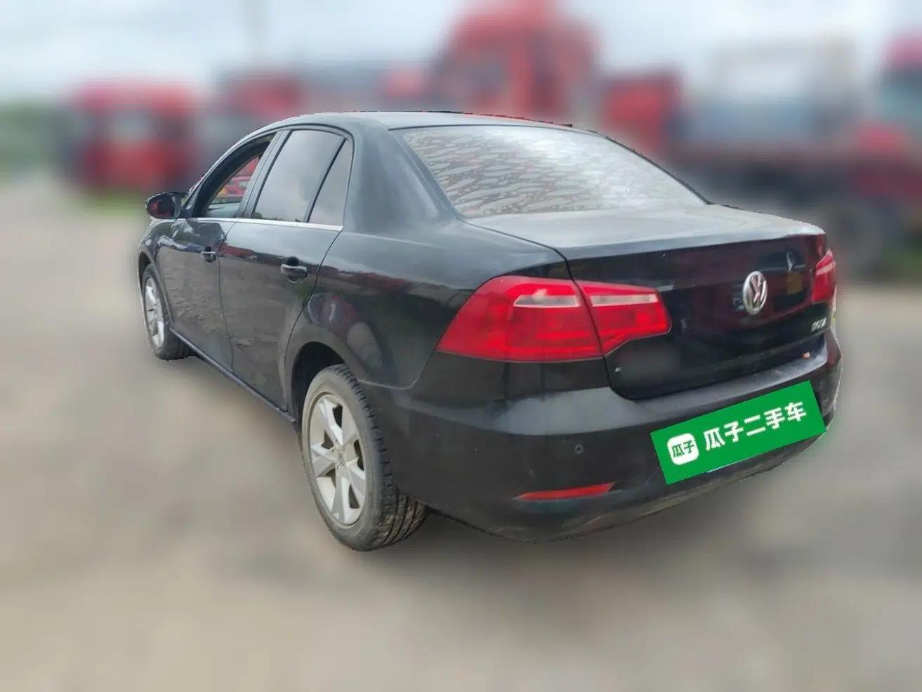 Volkswagen Bora 2014 1.6L Manual Comfort Model — миниатюра 4