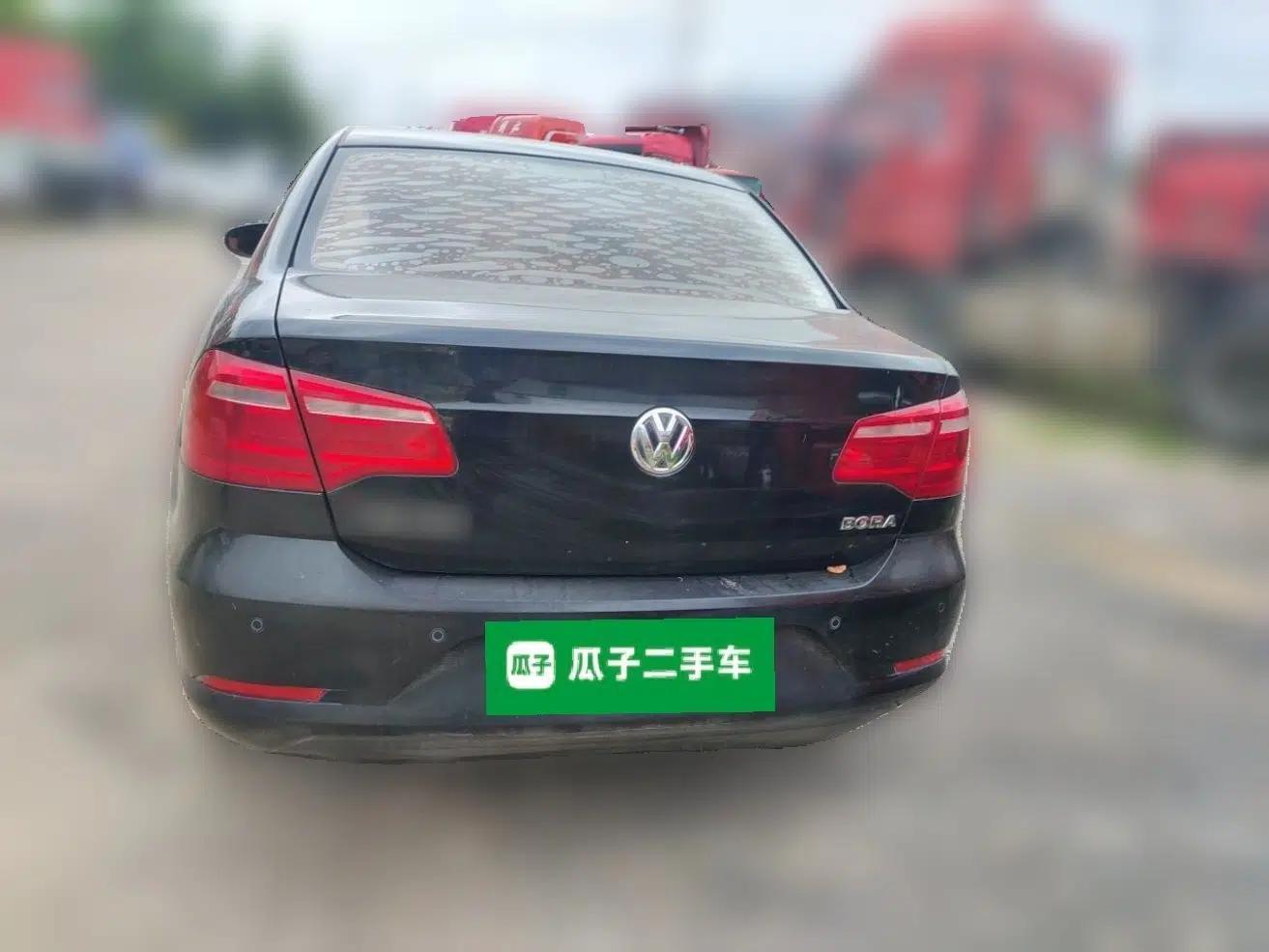 Volkswagen Bora 2014 1.6L Manual Comfort Model — миниатюра 5