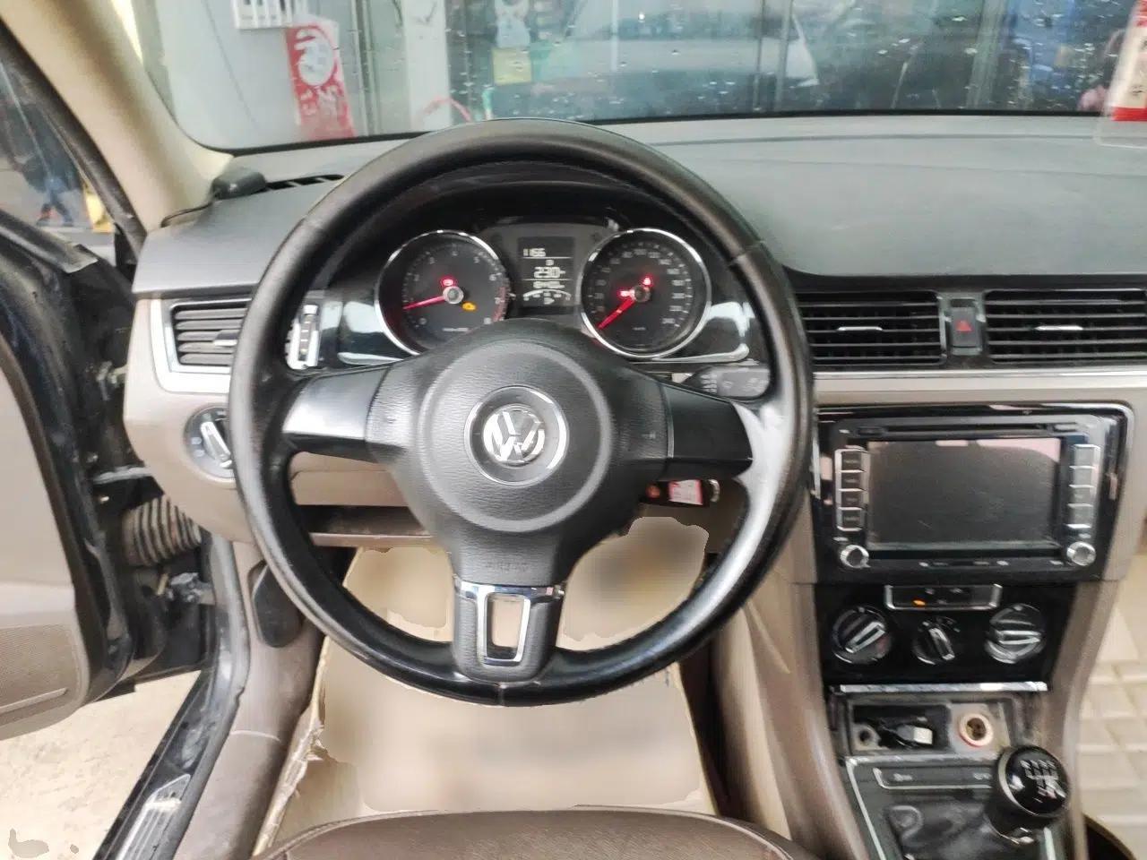 Volkswagen Bora 2014 1.6L Manual Comfort Model — миниатюра 10