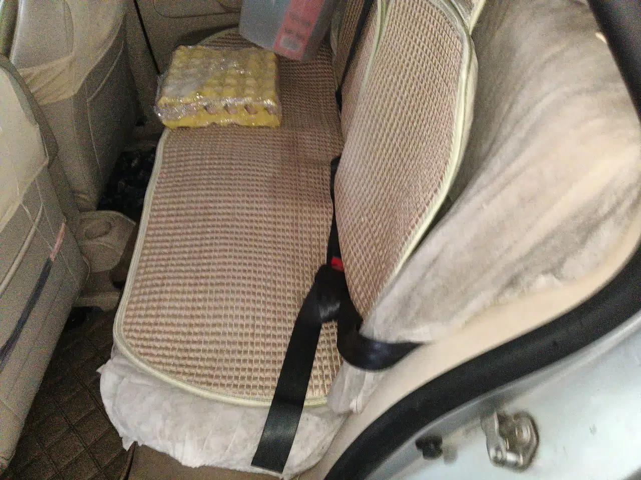 Volkswagen Bora 2011 1.6L Manual Comfort Version — миниатюра 17