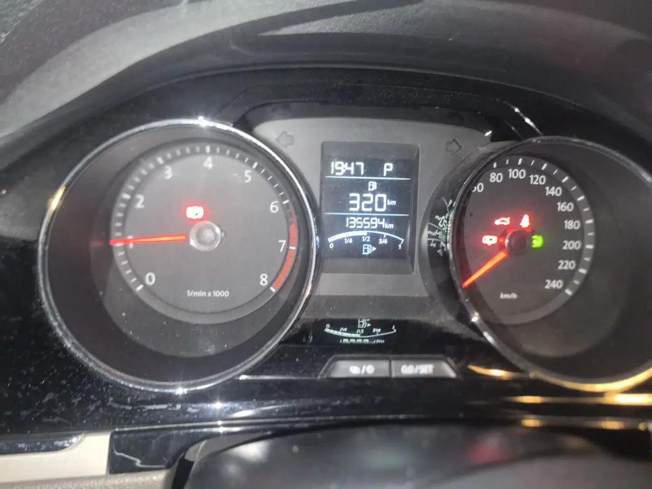 Volkswagen Bora 2013 1.6L Automatic Comfort Model — миниатюра 12