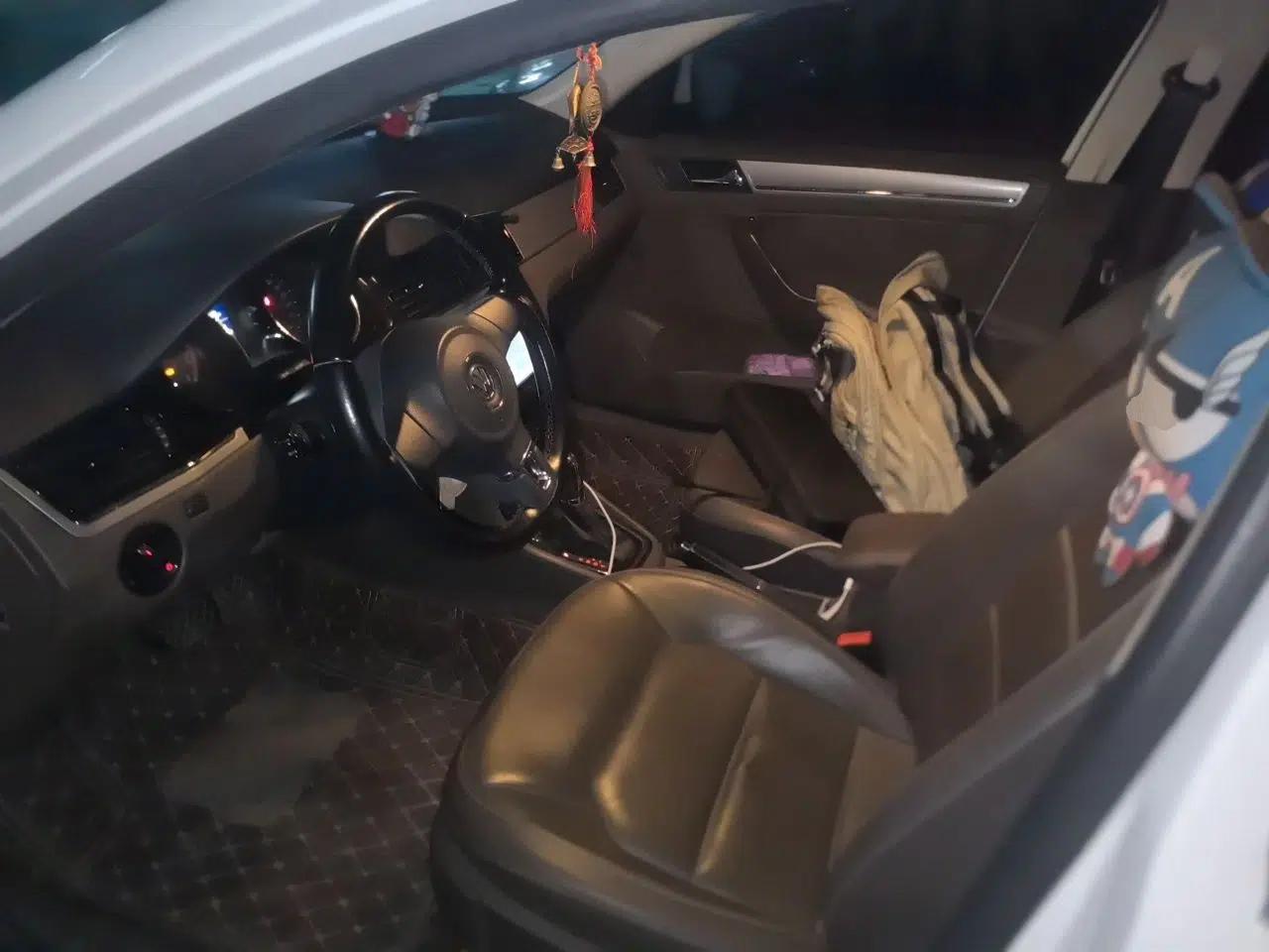 Volkswagen Bora 2013 1.6L Automatic Comfort Model — миниатюра 15